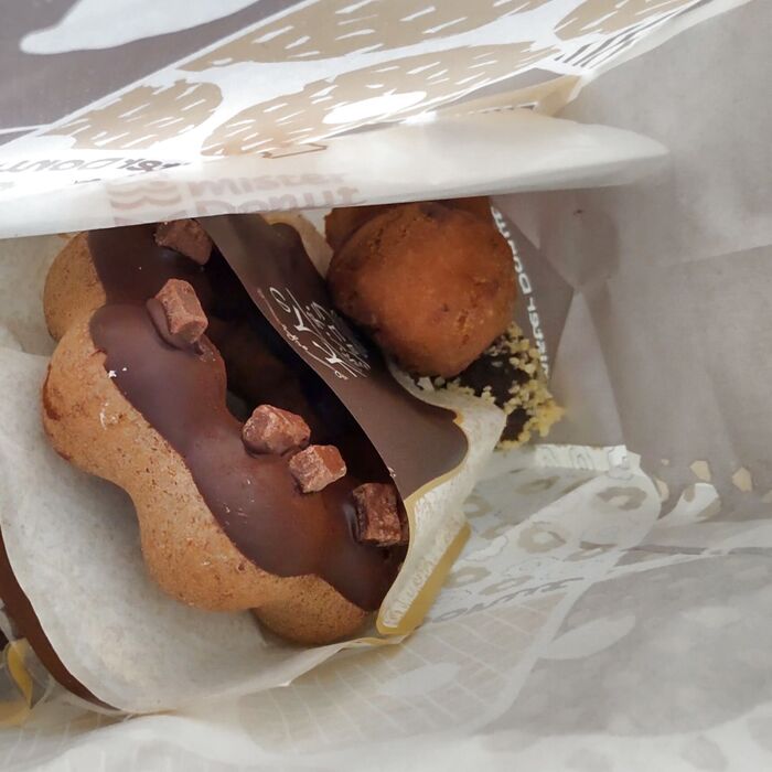 開封です~!ポン・デ・ショコラ濃厚生チョコレート 美味しそう~!