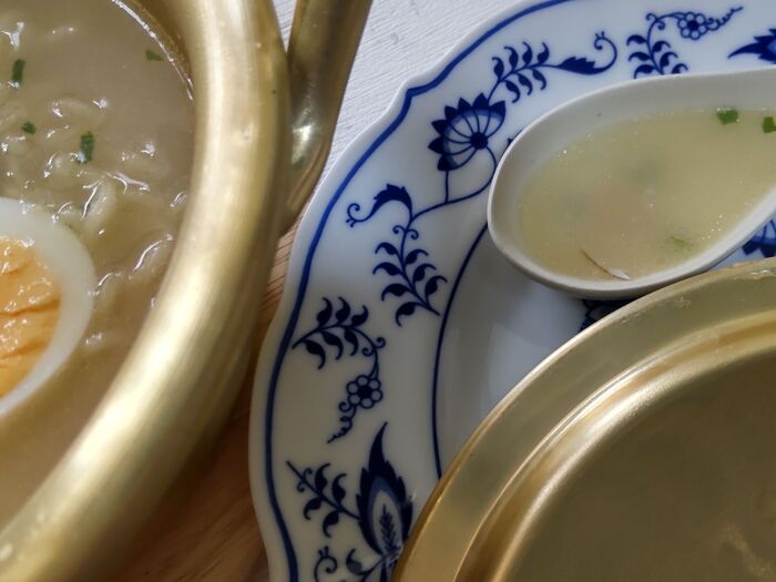 お味は?サッパリ塩&コクのあるスープ、少々胡椒のような辛さ微量に感じますっ、凄く美味しい♪