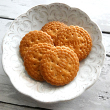 素朴な見た目ですが、中毒性ありのビスケット