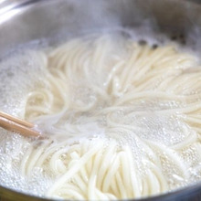 鍋底のこびりつきや、突然の吹きこぼれにもうイライラしない!☆麺の茹で方大公開☆