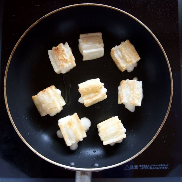 2 餅を焼きます。