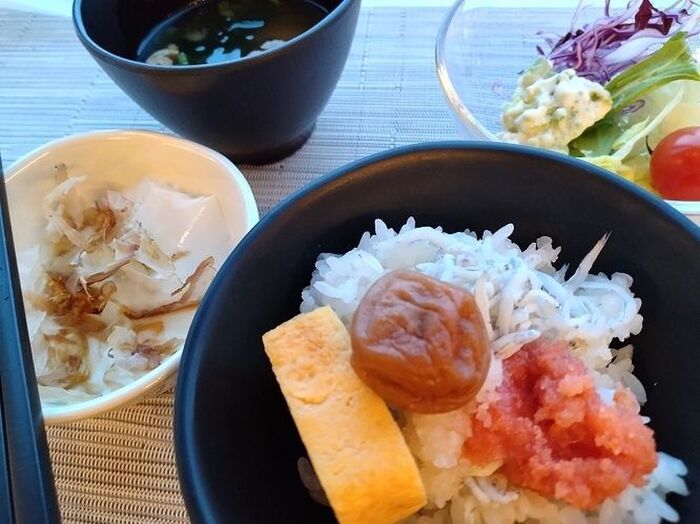 カンデオホテル朝食の梅干しご飯