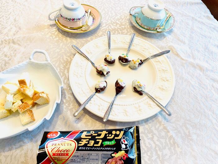 でん六ピーナッツチョコレートを使ってスプーンチョコレート!