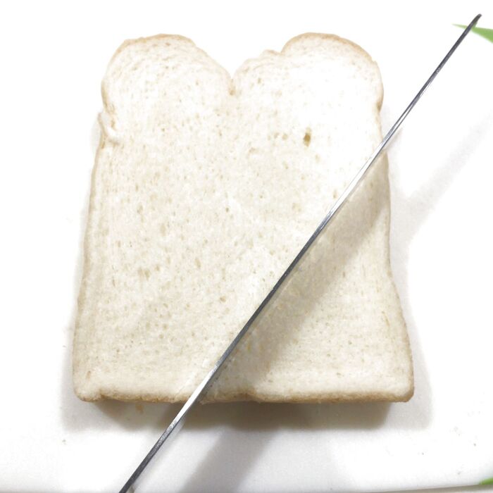 ダブルソフトをハート型に切ります。