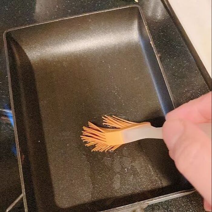 油をひいて加熱します