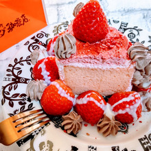 【コメダ珈琲店】待望の新作ケーキ!春を先取り♡ふわふわ!いちごのシフォンケーキ「ストロベリッチ」♪