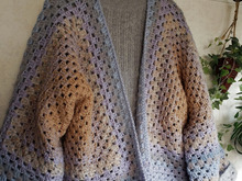 グラデーションに惚れる!ヘキサゴンに編むだけカーデ