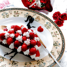 【ケーキ初心者さんでも大丈夫!】苺なドレスのキュートなレディ~!