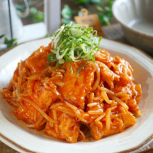 値上げに負けない!もやしと厚揚げのピリ辛ポークチャップ風♪