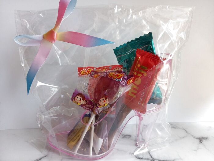 【セリア】プレゼントに♡可愛いハイヒールにお菓子を入れて♪