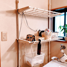 【つっぱり棒棚】お風呂場と洗濯機の間の隙間スペースが大活躍♡セリアのかごや輝くお品も使用で華やかに!