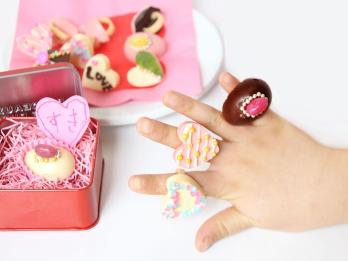 女の子喜ぶ宝石指輪チョコ!材料3つ簡単手作りお菓子プレゼント【100均シリコン型】