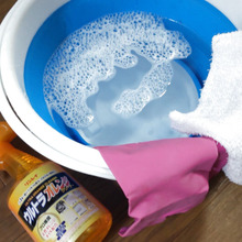 一石二鳥♡拭き掃除の時に救世主的存在のスリッパって?!花粉対策に床拭きは有効です♪