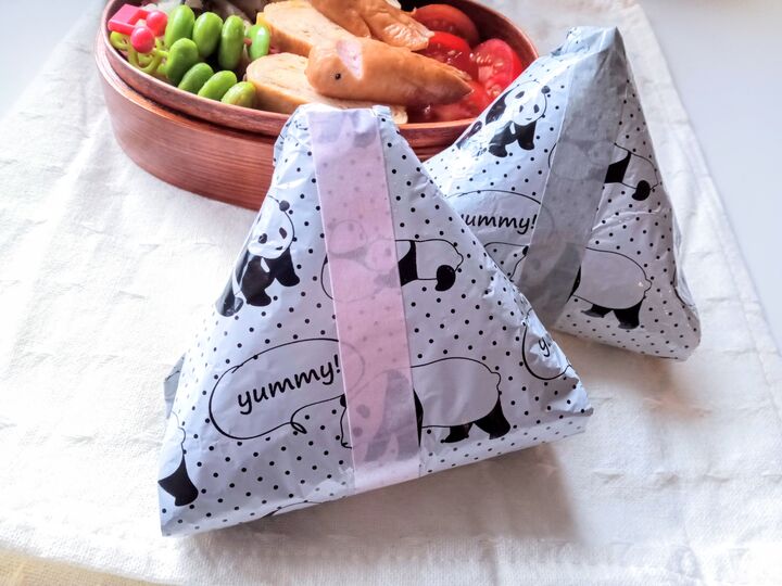 【お弁当裏ワザ】パリパリ海苔のおにぎりが簡単に作れる!100均の可愛いアルミホイルがおすすめ♡パンにも応用できる万能アイデア