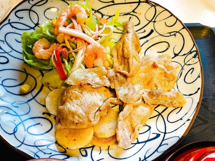 凝った調味料は使いません!長芋と豚肉の炒め物!味付けはこれで十分