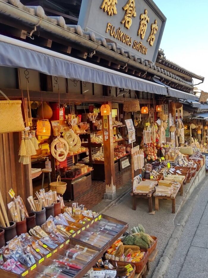 参道も楽しいです。