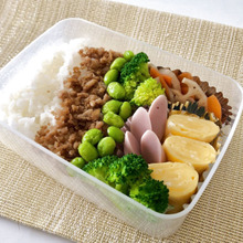 『いつもの弁当』「切り方と詰め方」次第でチェンジ♡【ハッとするほどお花見仕様】