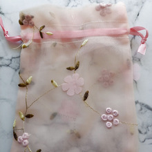 【セリア】ふんわりお花がロマンチックな巾着♡可愛いだけじゃなくて実用的☆