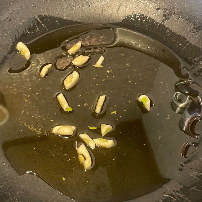 パスタソースを作ります