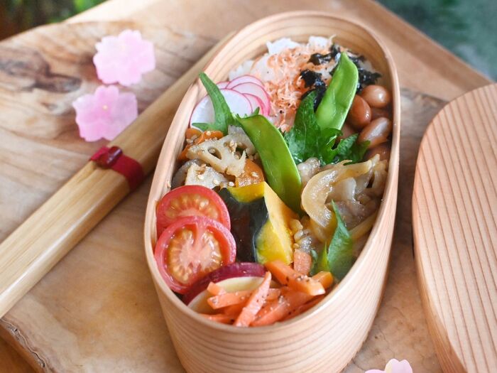 お弁当箱に詰めて、できあがり♪