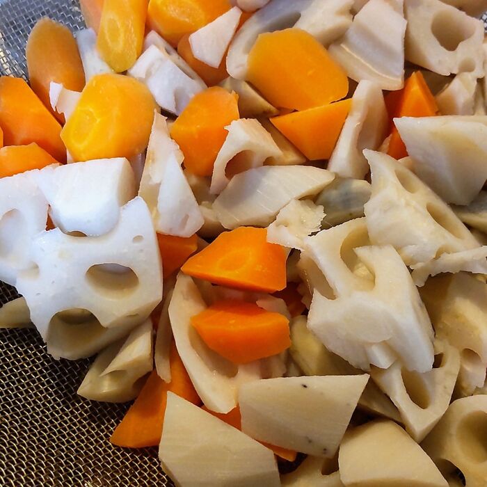 我が家の定番「炒り鶏」です。毎回分量が変わるので、目安の作り方紹介!