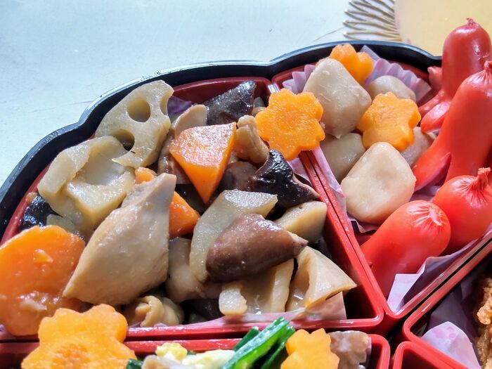 炒り鶏も詰めます