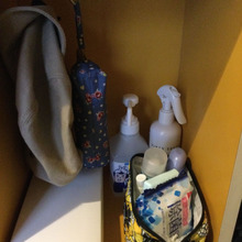 ラックの上段の中のものを突っ張り棒でラックらく