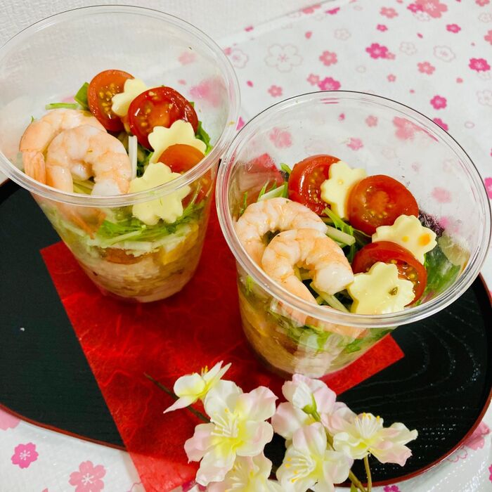 前菜からデザートまで!クリアカップお花見弁当☆