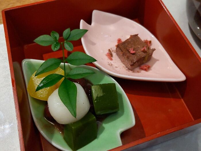 和菓子入り!