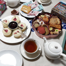 春爛漫♡テーブルの上でお花見気分♡桜のお重も使用したお花見スイーツ弁当です♪