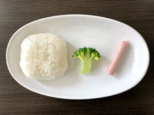 「思いつきでやってみた!」意外と可愛いかも♡ちょっと手荒な【満開おにぎり】