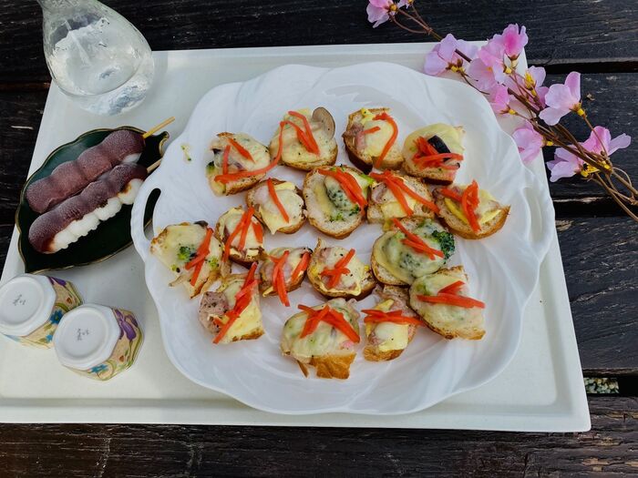 決め手は紅生姜!お花見カナッペ