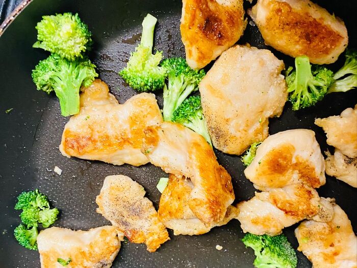 鶏肉のレモンを効かせた焼き物