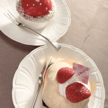 可愛すぎる!イチゴモチーフケーキ