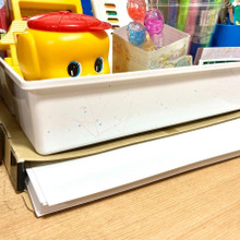 文房具収納の下にある紙入れ、ひよってきた段ボールを救ったピンチヒッターは・・・!?