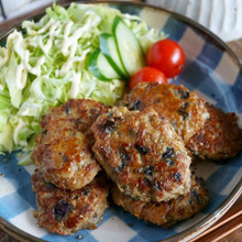 味付け1つ!お茄子たっぷり!ふんわりジューシーハンバーグ♪その名も『ナスバーグ』