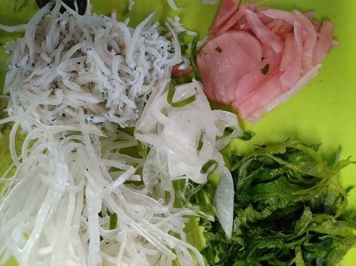 カツオと薬味