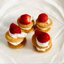 オイコスが簡単で美味しい!ビスケットサンド