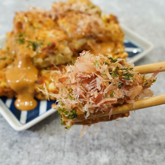 【辛ラーメン】辛オーロラソースで食べるカリカリたこ焼き風