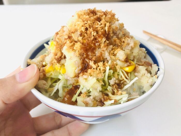 レンジとトースターだけで胃袋掴む!【なんちゃってコロッケ定食丼】カリッと♡パン粉すごっ!!