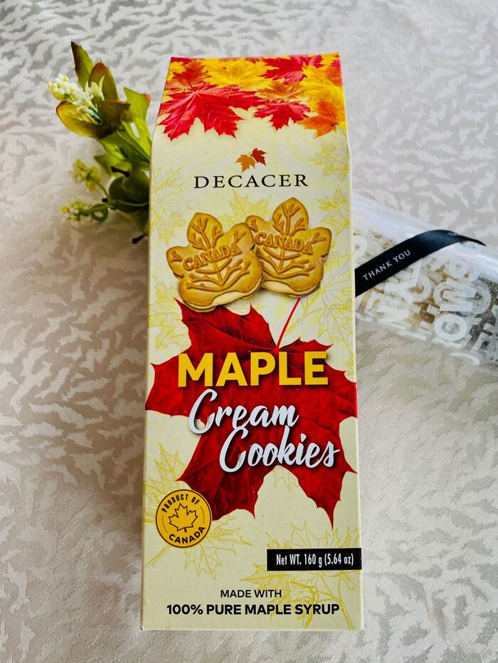 デザインが素敵!本場カナダ生まれのメープルクリームがサンドされたクッキーだよ〜