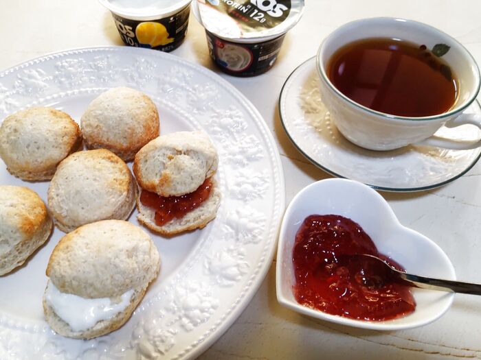 【オイコス×ミックス粉de簡単おやつを作る】超簡単!オイコスヨーグルトスコーン