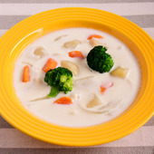 【ノンオイルクリームシチュー】便利な野菜だし使用!