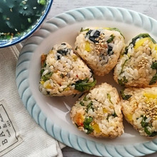 家にある材料で【韓国風やみつきおにぎり】食感が楽しすぎ!!