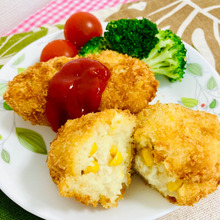 パン粉大量消費♪コーンクリームコロッケ