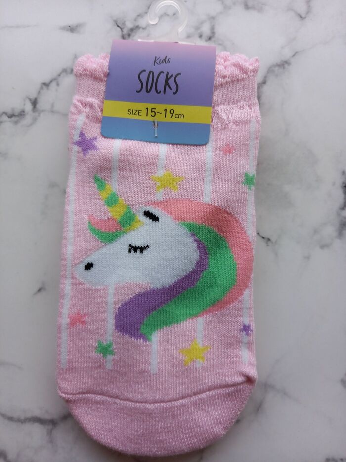 【キャンドゥ】ユニコーンが可愛い!履きやすさも◎です♪