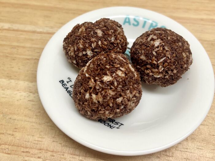パン粉でココナッツチョコクランチ風
