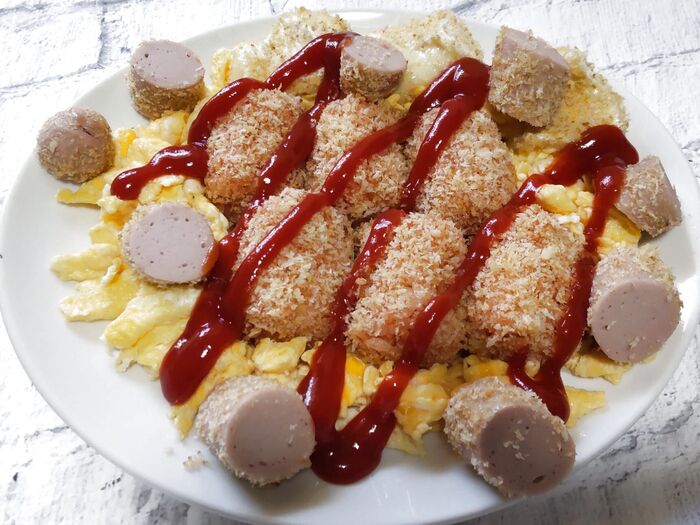 【パン粉de揚げないコロッケ】チーズ入りオムライスコロッケ、カマンベール&魚肉ソーセージ添え♪