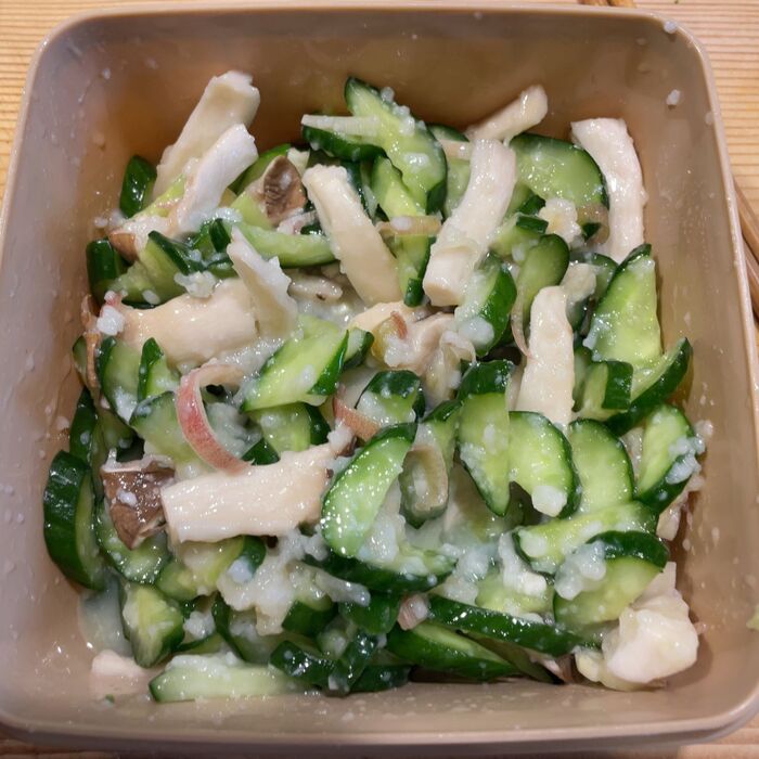 和えて、冷蔵庫へ…