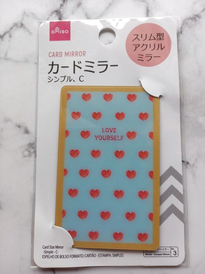 【ダイソー】鏡が超スリムです!小さなポシエットにもオッケーです♡